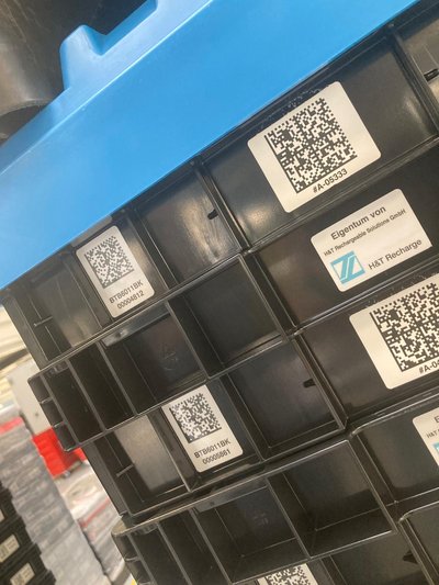 Nahaufnahme Kennzeichnung von inotec auf einem Tray