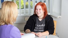 inotec Mitarbeiterinnen im Gespräch
